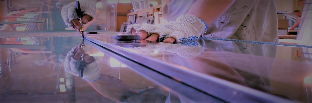 Slider, Glass Cutting Service in Holborn, Covent Garden, Strand, WC2